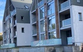 Nowoczesny Apartament z widokiem na jezioro